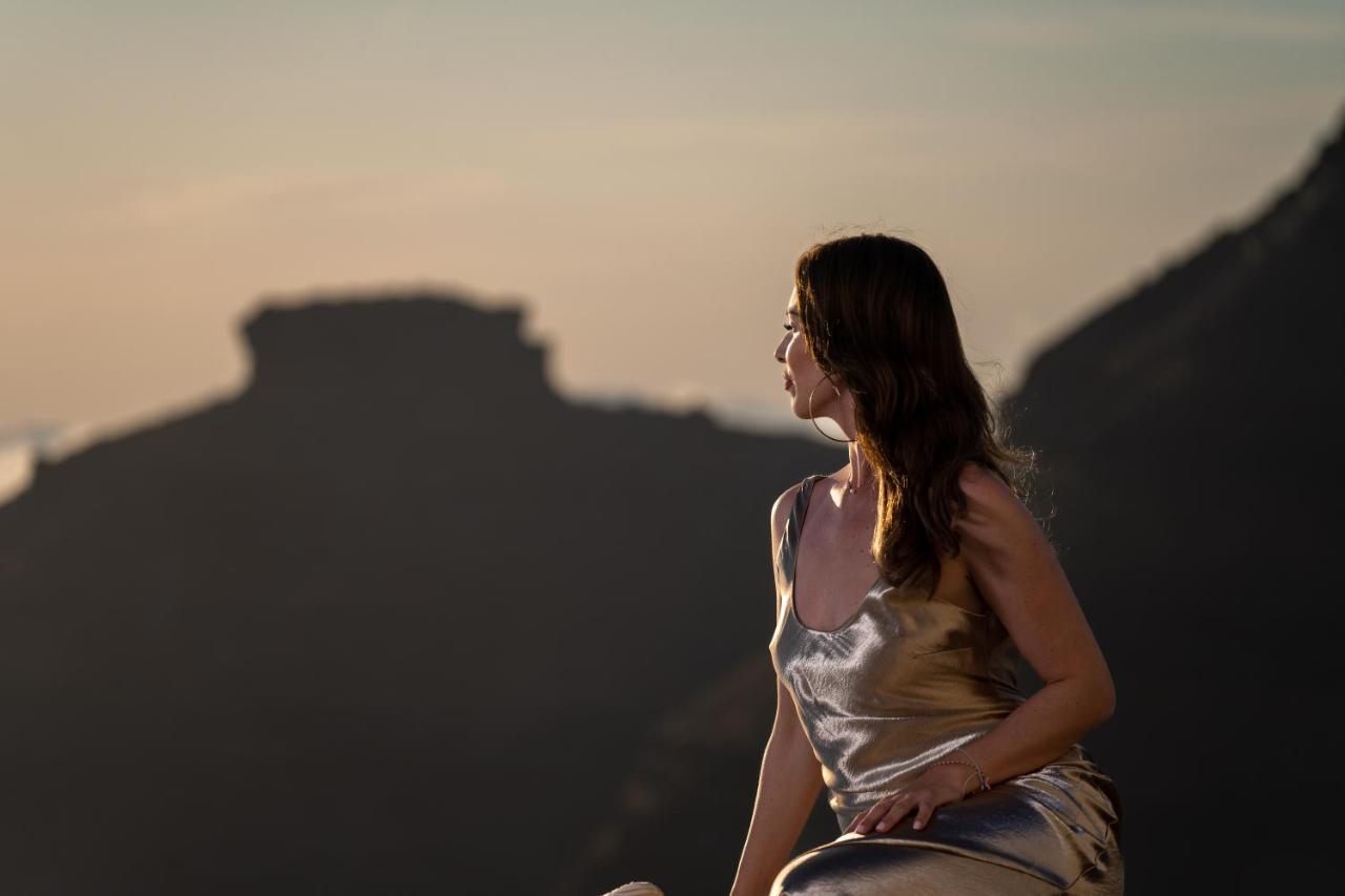 Airth Santorini Suites Firostefani Eksteriør billede
